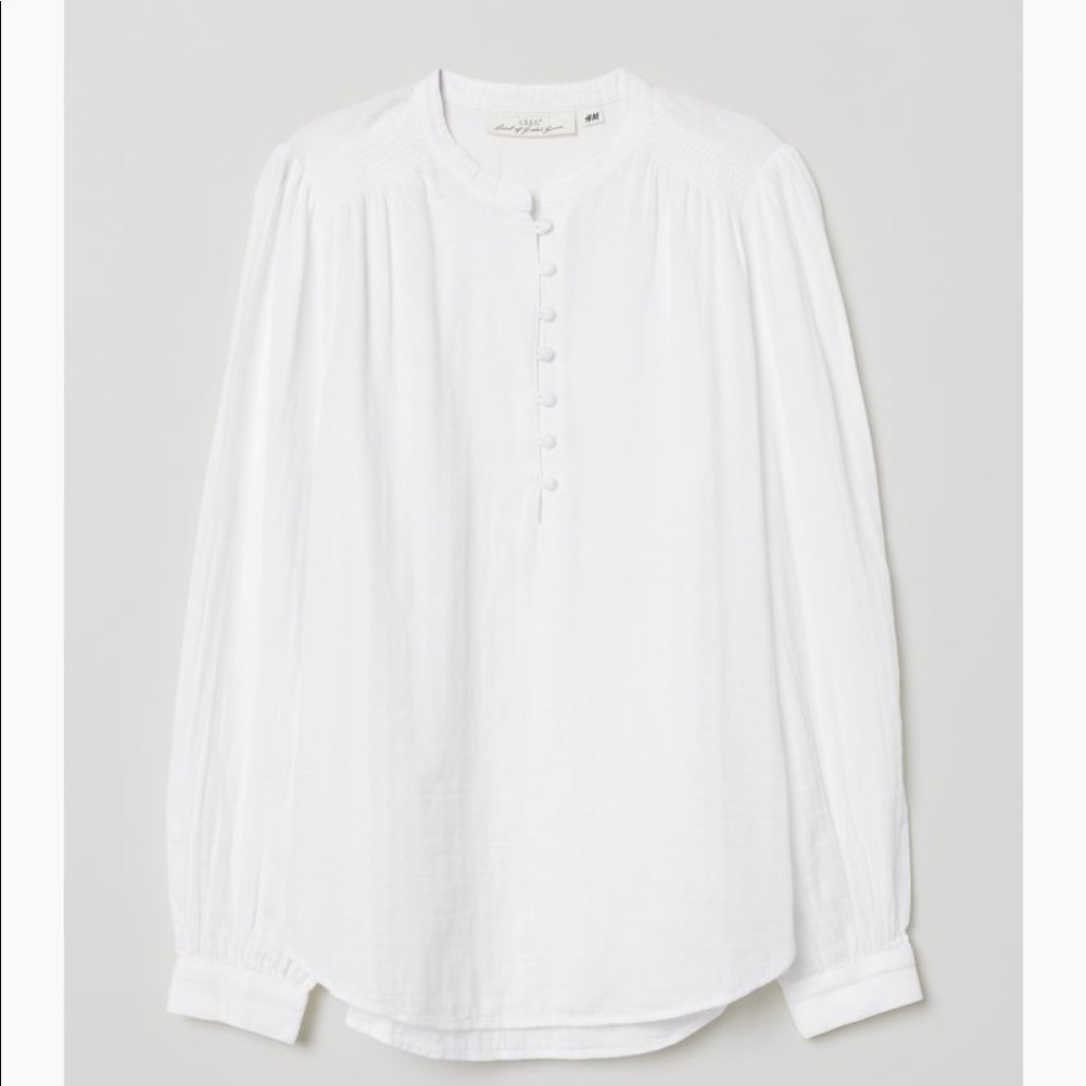H&M white Blouse with cover Buttons